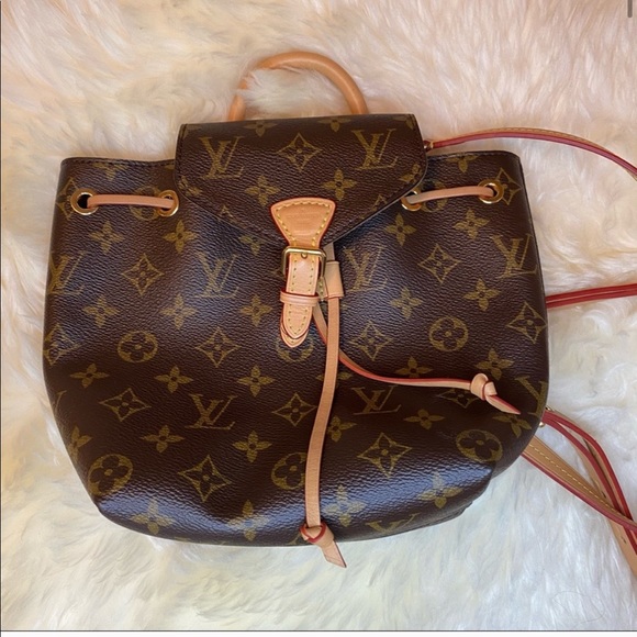 ISO: LOUIS VUITTON MONTSOURIS BB backpack - Picture 1 of 1